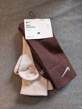 Nike Wool Blend Cushioned Crew Socks Pair Large